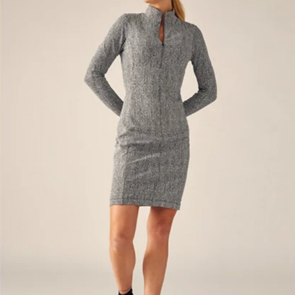 Athleta * Size L * Delancy Textured Black and white long sleeve dress
